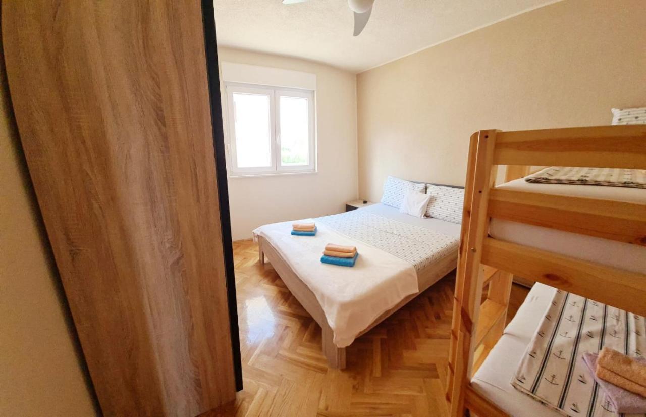 Apartments Naomi And Marsel Trogir Exterior photo