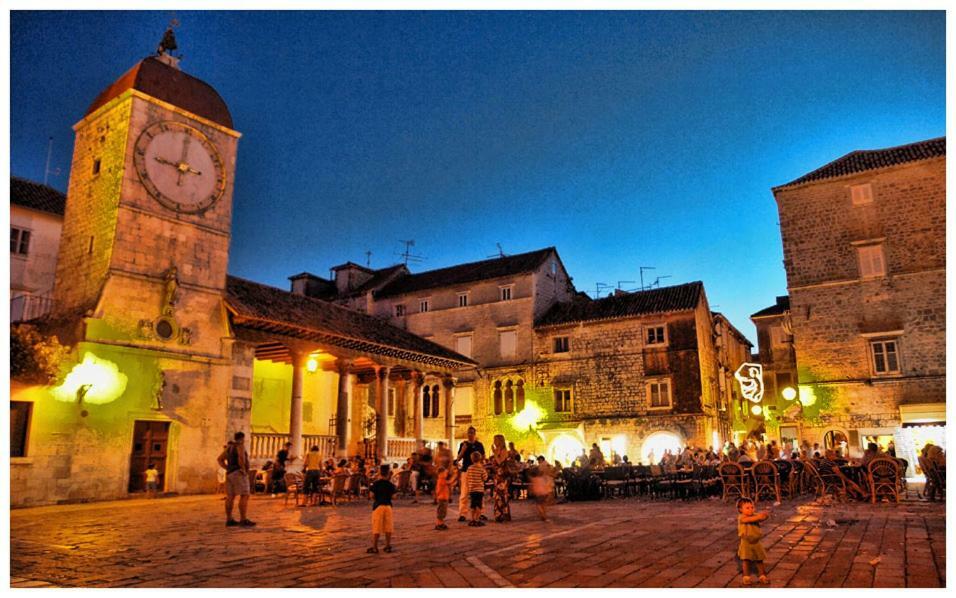 Apartments Naomi And Marsel Trogir Exterior photo